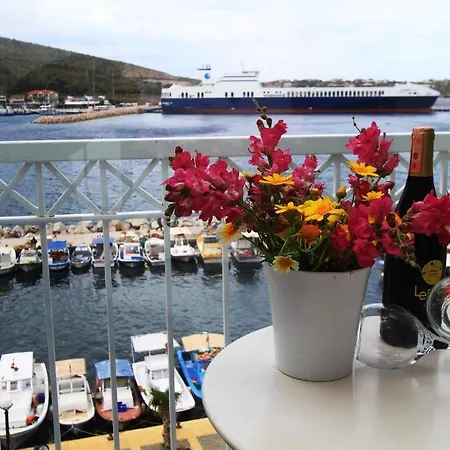 بوتيك لاريمار بيت ضيافة Çeşme