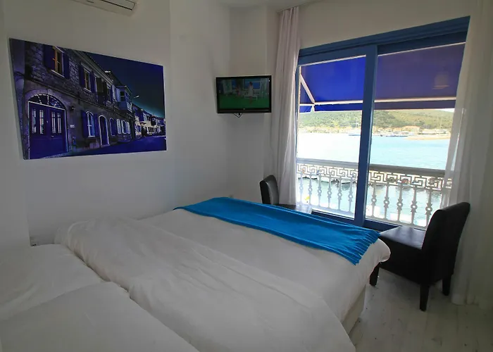 Гостьовий будинок Larimar Boutique