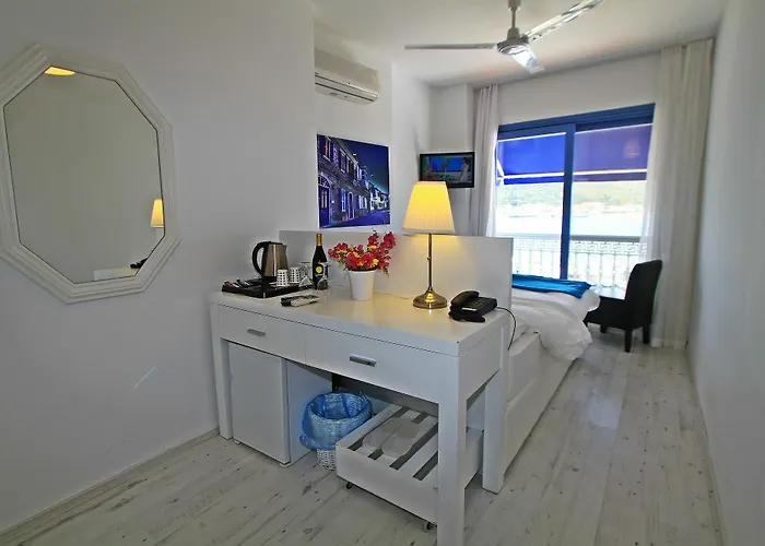 Larimar Boutique Çeşme